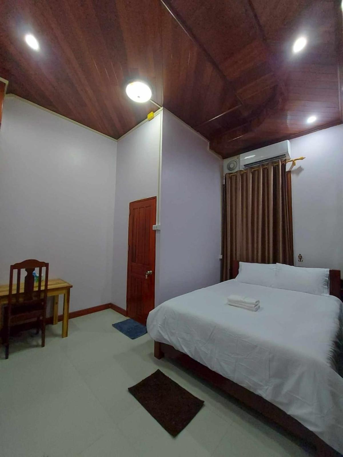 ואנג ויינג Inthavong Hotel/Guest House מראה חיצוני תמונה